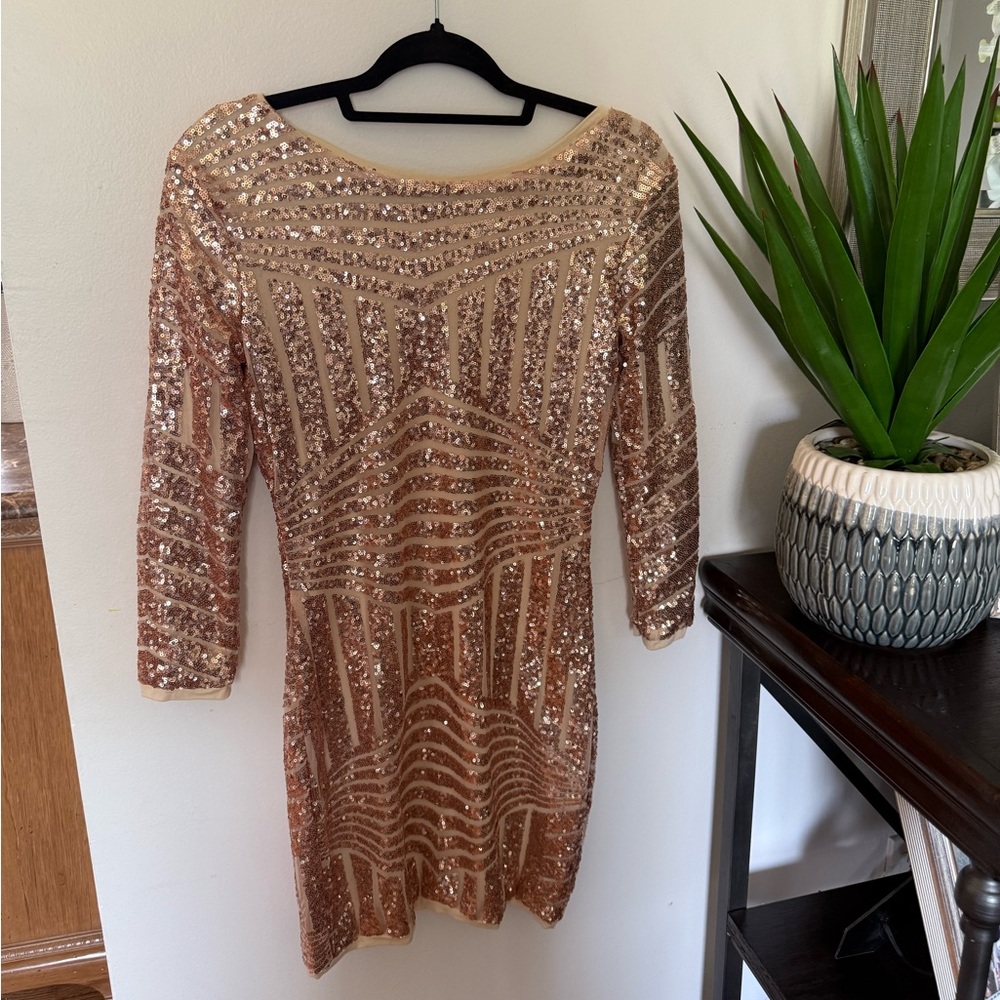 HAODUOYI Sparkling Sequin Long Sleeve Dress in Gold